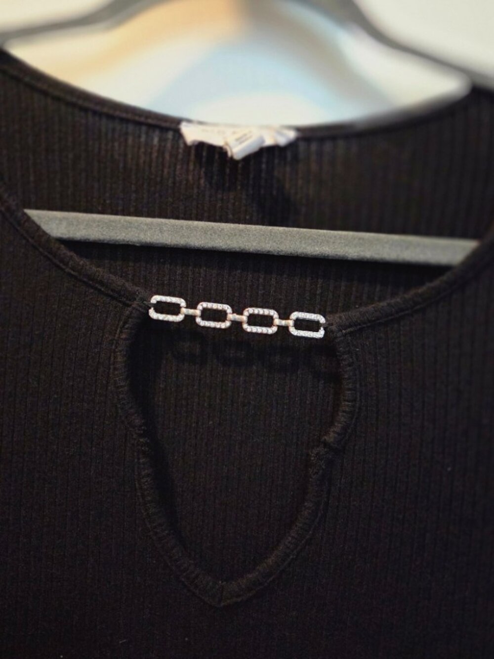 Black Ribbed Keyhole Rhinestone Chain Accent Top 2X - Picture 4 of 5